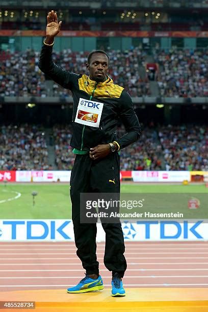 Usain Bolt Medal Photos And Premium High Res Pictures Getty Images