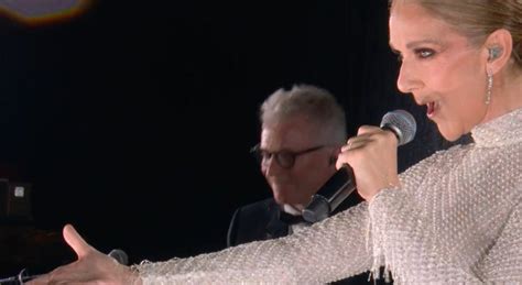 Céline Dion émue aux larmes lors de son retour sur scène aux Jeux