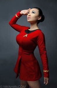 Hot Sexy Yaya Han Bikini Pics