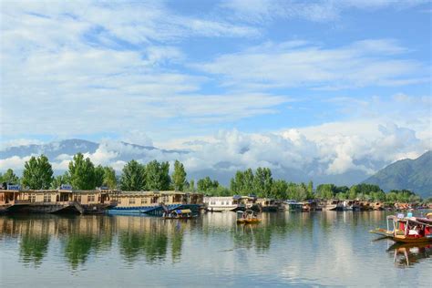 Kashmir Blogs | MakeMyTrip Blog