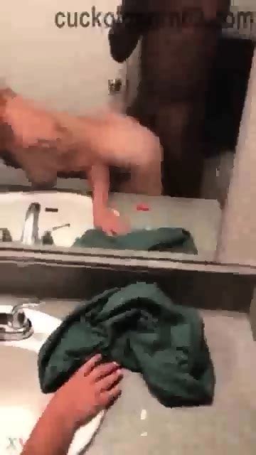 Gonzo SEX On The Sofa Of A Former Wife Who Loves Cock