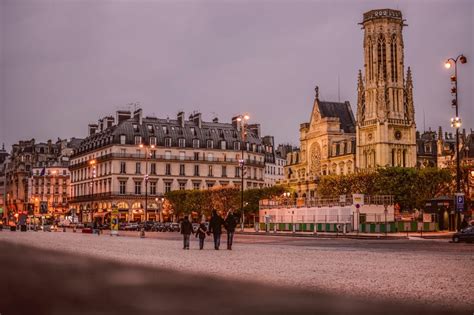 how much does a trip to paris france cost