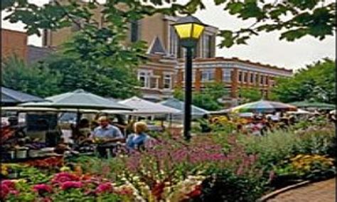 Fayetteville Downtown Square & Gardens | Fayetteville, AR | Arkansas.com