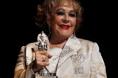 Silvia Pinal Es La Reina De Los Inmortales Tras Muerte De Chabelo Pero