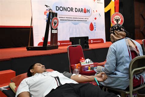 Peringati Hut Ke Fsp Issi Serikat Pekerja Semen Padang Gelar Donor