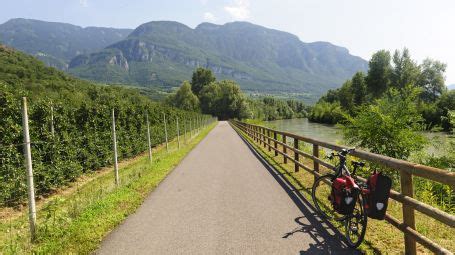 Cicloturismo Ciclovie Piste Ciclabili E Percorsi In Bici Da Oscar