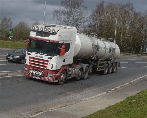 Nk55 Aym Driving Along The A5 Passing Gledrid Services Flickr