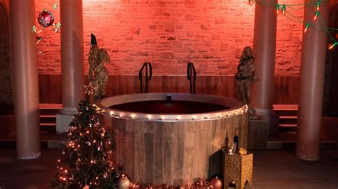 7 Hot Tub Decoration Ideas for Christmas - Pool and Spa Parts Depot