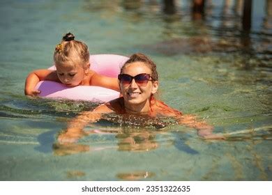 Pregnant Woman Hot Tube Photos Images Pictures Shutterstock