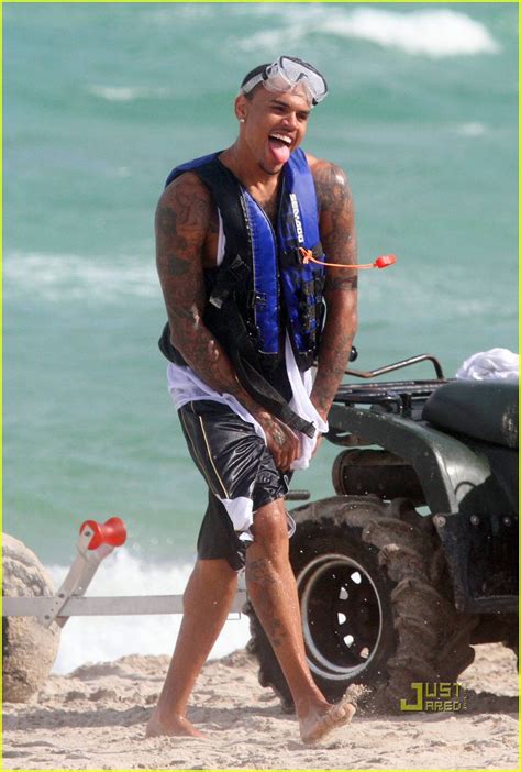 Chris Brown Shirtless Miami Beach Bum Photo Chris Brown