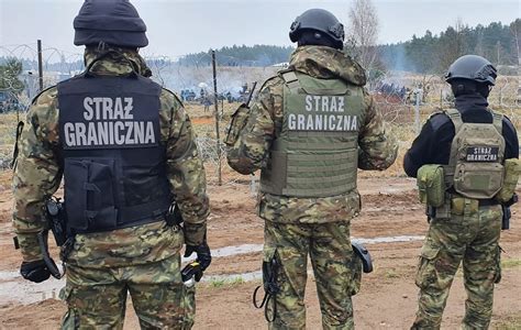 Powstaje zapora na granicy z Rosją Prace na trzech odcinkach