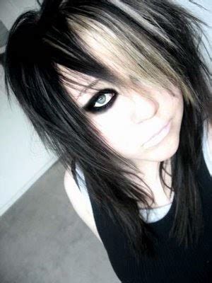 emo: Emo Eye Liner Tips