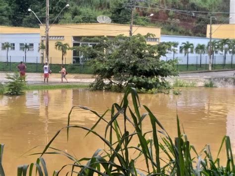 Rio Pomba Continua Subindo E Alaga Diversos Pontos De Cataguases