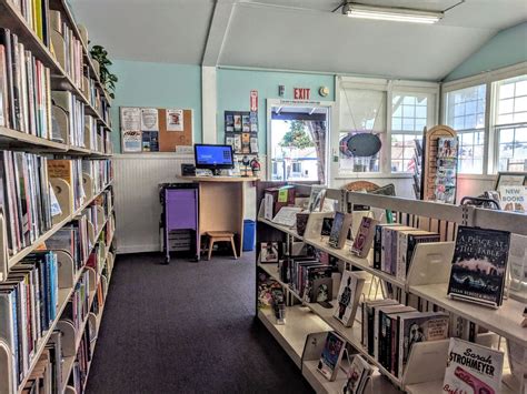 SHELL BEACH LIBRARY - Updated April 2026 - 15 Photos - 230 Leeward Ave