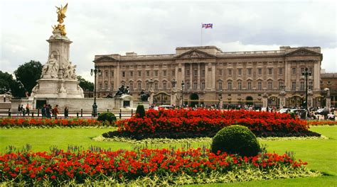 Top Hotels Closest to Buckingham Palace from $52 | Hotels.com