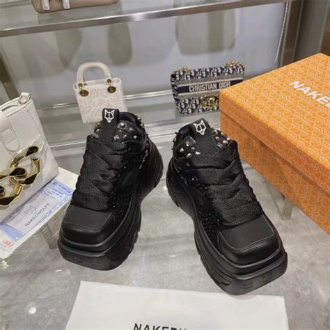 Кроссовки Naked Wolfe купить с доставкой по выгодным ценам в интернет магазине OZON 1418273446