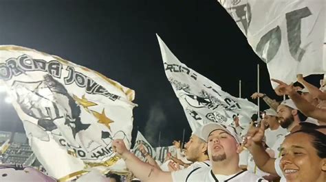 A Volta Das Bandeiras De Mastro Da Torcida Jovem Do Santos Na Vila