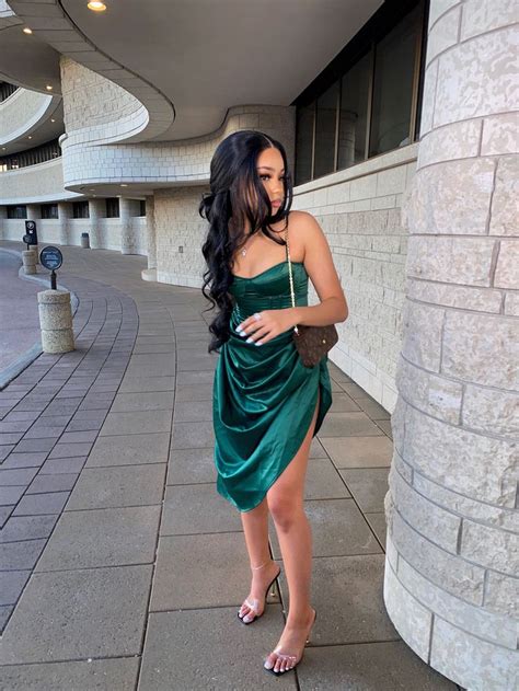 Raky Wane Sur Instagram In Touch But Out Of Reach Prettylittlething Ad Fashion Dress