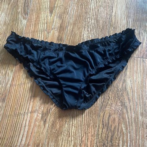 Victoria S Secret Swim Black Ruffle Bikini Bottoms Poshmark