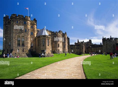 Harry Potter Castle Hi Res Stock Photography And Images Alamy