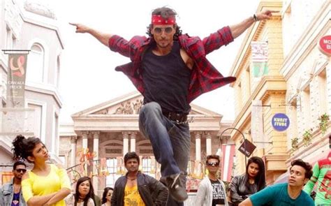 Munna Michael Tiger Shroff Looks Rapchik In New Still From His Next