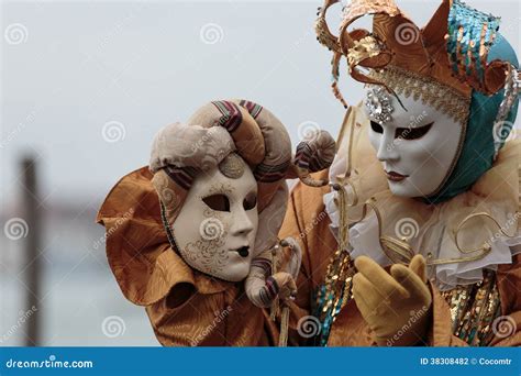 Pessoa Mascarada No Carnaval De Veneza Foto De Stock Imagem De