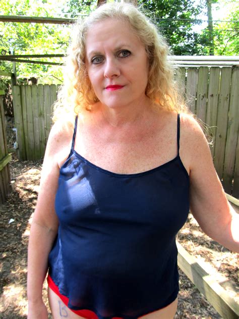 Penelope West Porn At HomeMoviesTube