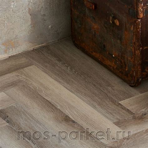 Виниловый пол Vinilam Parquet Herringbone IS11122 Паркет Эрмитаж