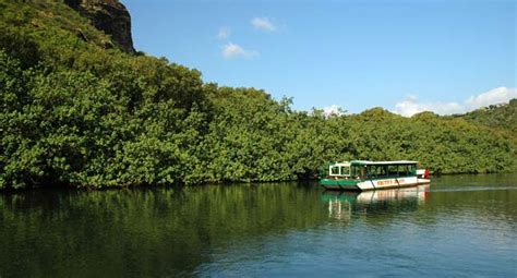 Smith’s Fern Grotto Tours, Wailua River, Kauai