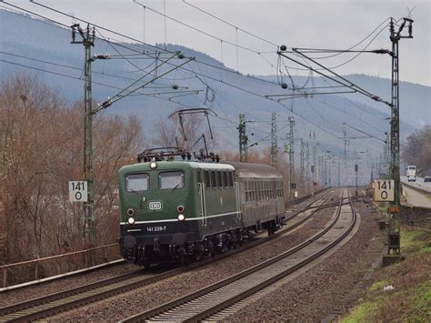 Eine 141 am Kilometer 141 ... Foto & Bild | dampf-, diesel- und e-loks ...