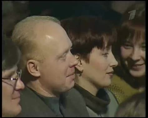 Смотреть "Кривое зеркало" онлайн. Юмор - eTVnet