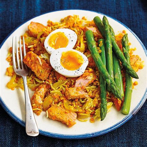 Salmon Kedgeree Healthy Recipe Ww Uk Recipe Easy Salmon Recipes Recipes Healthy Recipes