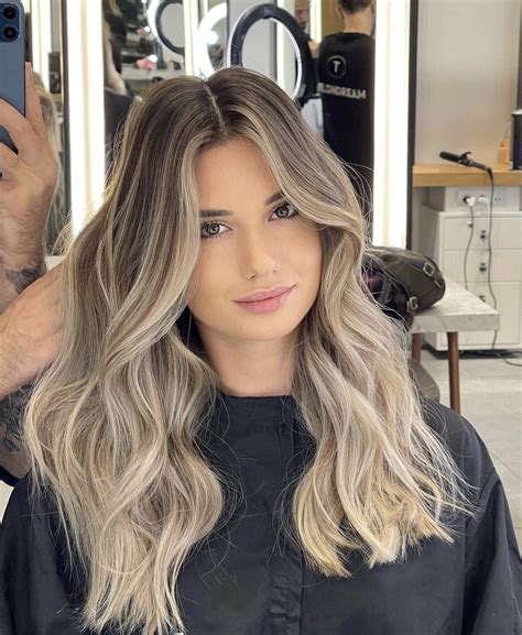 Pin by Jessica Frost on hair | Dark roots blonde hair, Balyage long
