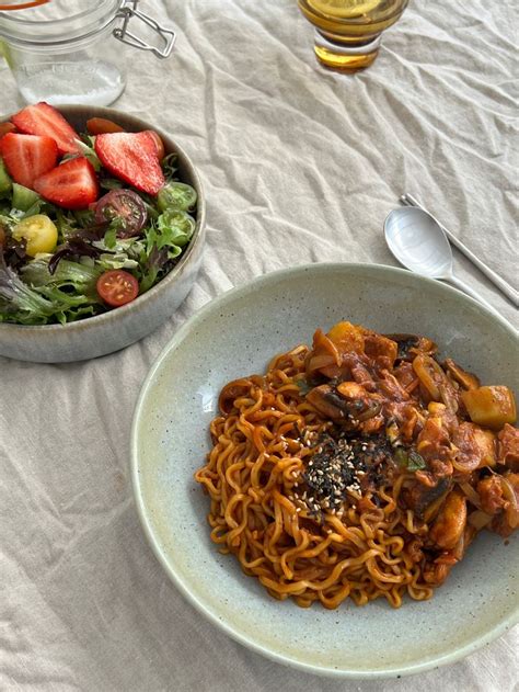 Buldak Ramyun Korean Hot Spicy Noodle Spicy Noodles Hot Spicy Spicy