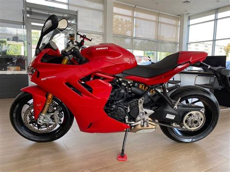 Купить б у Ducati Supersport инжектор передач в Москве красный naked bike года на Авто
