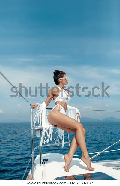 Women Models In A Boat: Over 32,773 Royalty-Free Licensable Stock ...