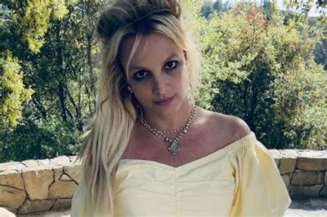 Britney Spears Shares Cryptic Four Word Message Ahead Of Bombshell Memoir Release Daily Star