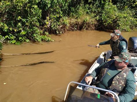 Pol Cia Ambiental De Bataypor Autua Infrator Por Pesca Ilegal Durante