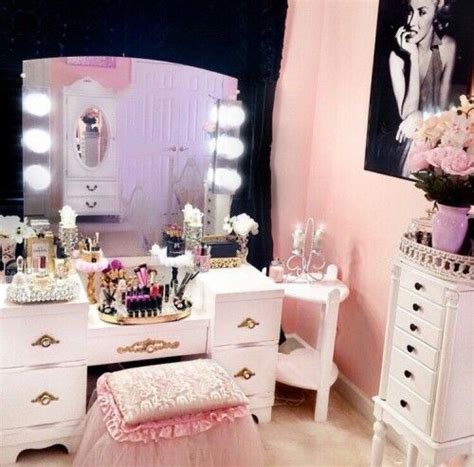 Pin By Juana Pineda On En Combinados Makeup Beauty Room Beauty Room