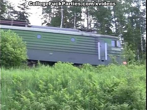 Hot foursome student sex at porn party XVIDEOSダウンローダー XVIDEOSの動画をブラウザ上から クリックでダウンロード