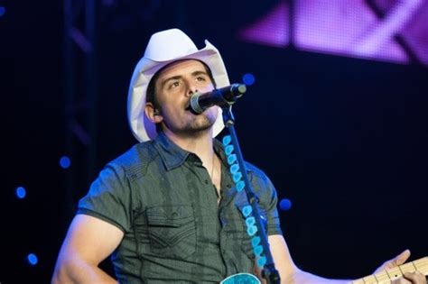 21 Best Brad Paisley Wedding Songs (First Dance & Down The Aisle)