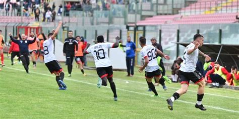 Tripudio Messina Ragusa Stende La Gelbison Salvezza Raggiunta FOTO