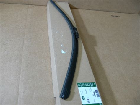 Genuine Land Rover Front Wiper Blade Range Rover On Range Rover