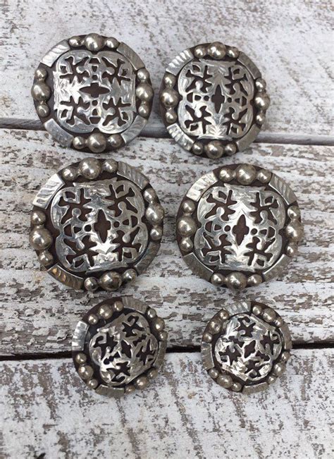 Western Concho Saddle Set Free Shipping In The Us Etsy Conchos