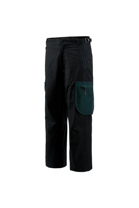 Organic Cotton Cargo Pants Black — District Vision