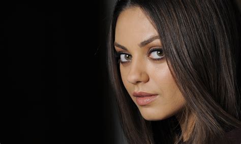 Mila Kunis HD Wallpapers