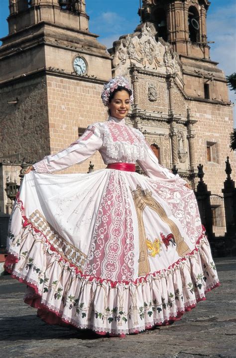 Trajes Típicos Mexicanos Conoce 11 De Estos Ajuares Por Estado