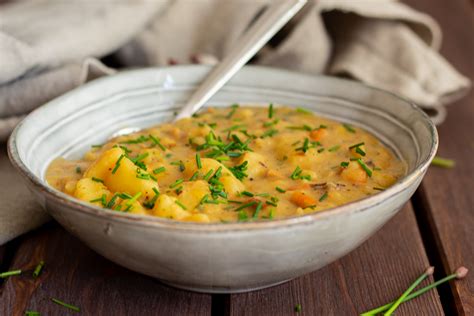 Einfache vegane Kartoffelsuppe für unter 6 Euro Essliebe