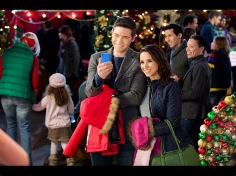 Family for Christmas (2015) starring Lacey Chabert, Tyron Leitso ...