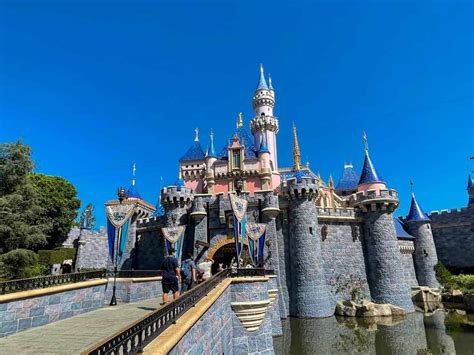 Fantasyland - This Fairy Tale Life